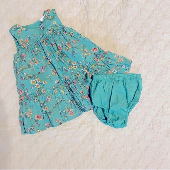 Baby Gap baby girls green floral dress with matching bloomers - Picture 8 of 8